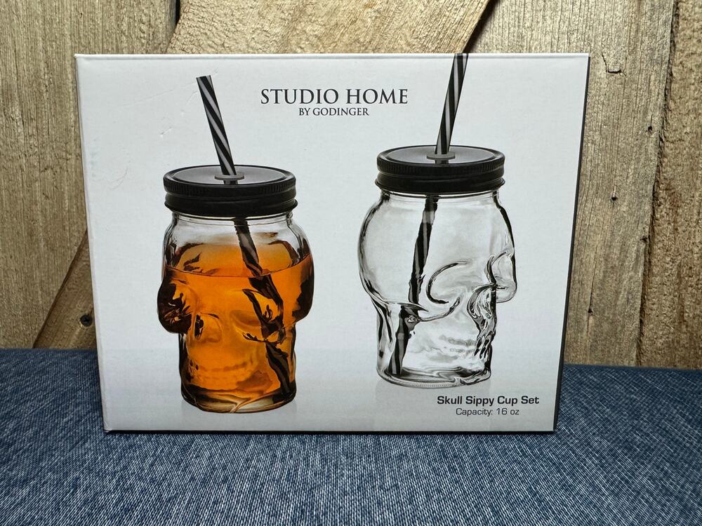 NIB Studio Home by Godinger Set of 2 -16 oz. Skull Shaped Glasses w/2 straws